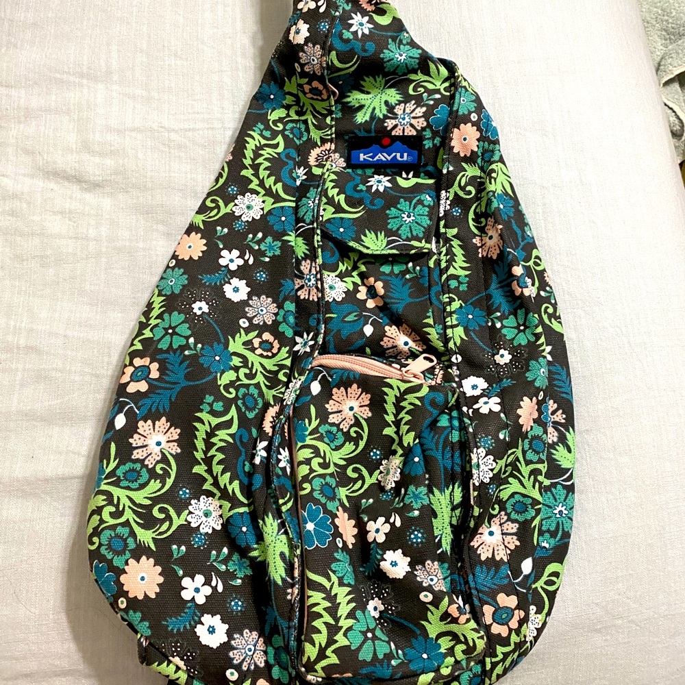 KAVU sling bag purse + matching key fob wallet